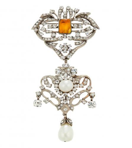 CHANEL GRIPOIX  PEARL BROOCH