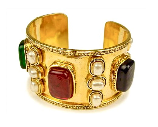 Vintage Chanel Gripoix Gold Bangle Bracelet