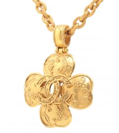 CHANEL CLOVER NECKLACE