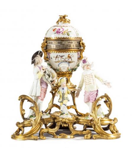 A Louis XV mounted Meissen porcelain mantel clock