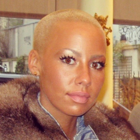 Amber Rose visited VINTAGE PARIS