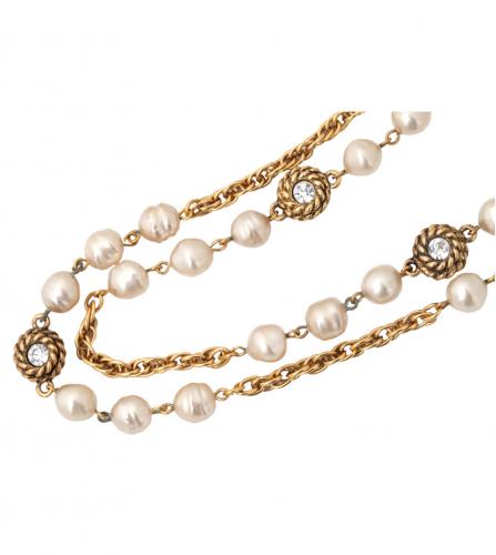 CHANEL GLASS PEARL LONG NECKLACE
