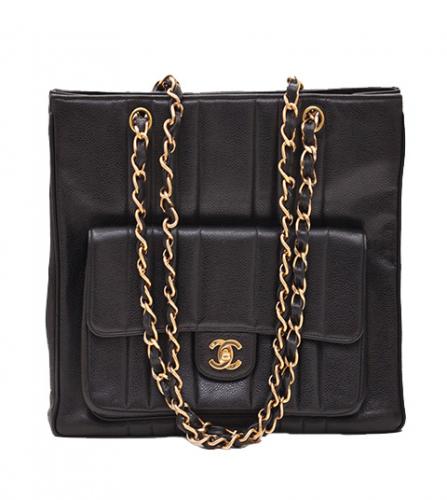 CHANEL BLACK TOTE 32