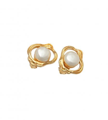 CHANEL PEARL CLIP-ON EARRINGS