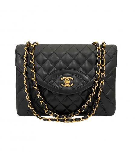 CHANEL BLACK FLAP BAG