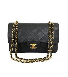 CHANEL BLACK FLAP BAG