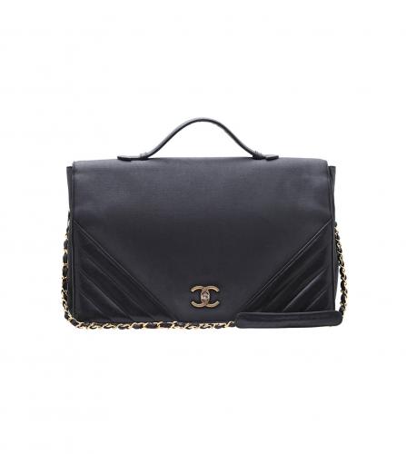 CHANEL BLACK FLAP BAG