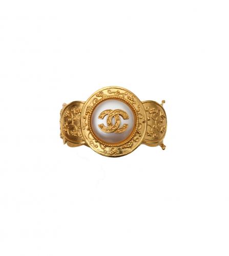 CHANEL PEARL BANGLE