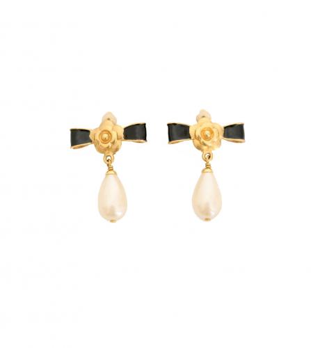 CHANEL PEARL CLIP-ON EARRINGS