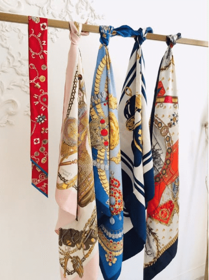 Autumn Elegance: Wrap Yourself in Vintage Luxury