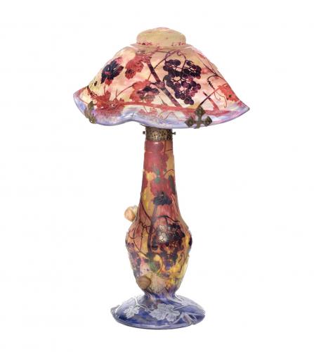 A DAUM CAMEO GLASS TABLE LAMP