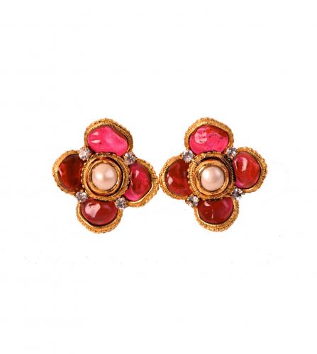 CHANEL GRIPOIX CLIP-ON EARRINGS