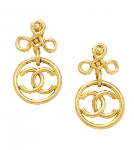 CHANEL GOLD METAL CC INFINITY EARRINGS